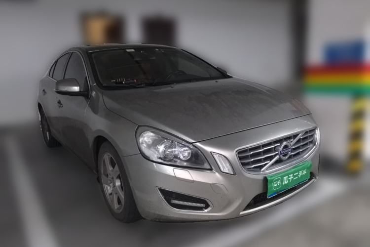 Used Volvo S60 2013 T5 Comfort Edition Front Right 45 Deg