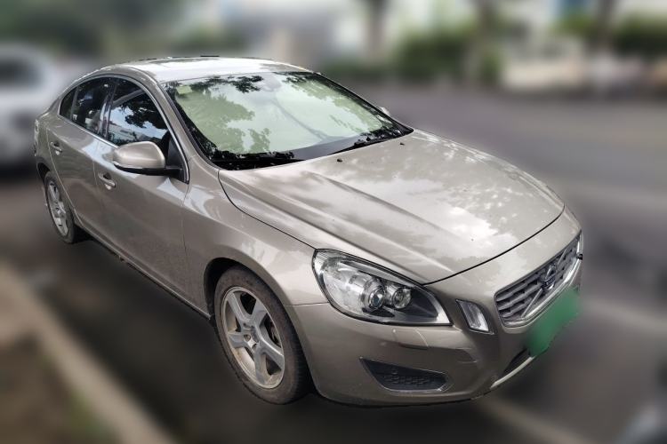 Used Volvo S60 2013 T5 Comfort Edition Front Right 45 Deg