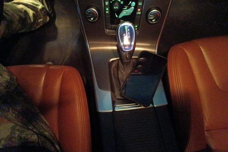 Used Volvo S60 2013 T5 Zhiya Edition Gear Lever