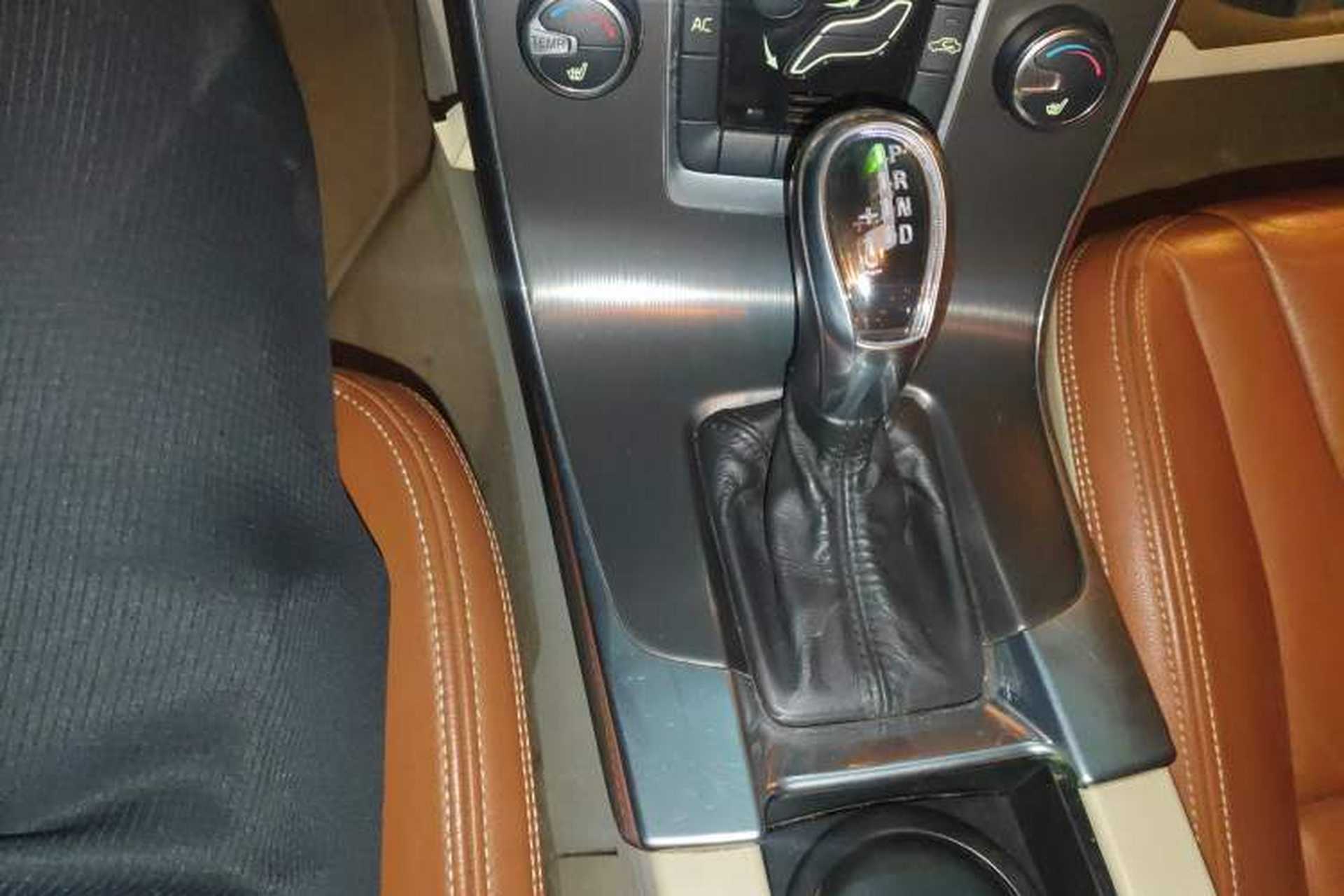 Used Volvo S60 2013 T5 Comfort Edition Gear Lever