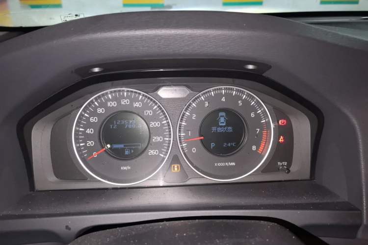 Used Volvo S60 2013 T5 Comfort Edition Instrument Cluster