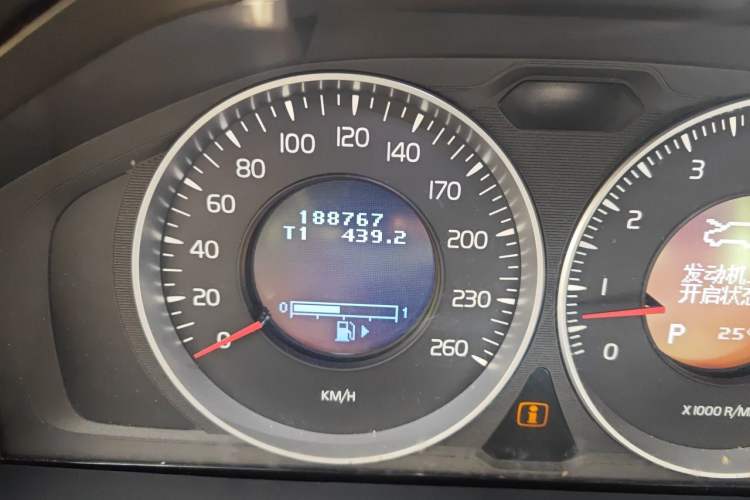 Used Volvo S60 2013 T5 Comfort Edition Odometer Close Up