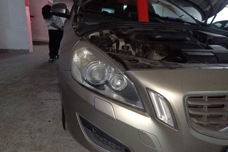 Used Volvo S60 2013 T5 Zhiya Edition Right Front Headlight