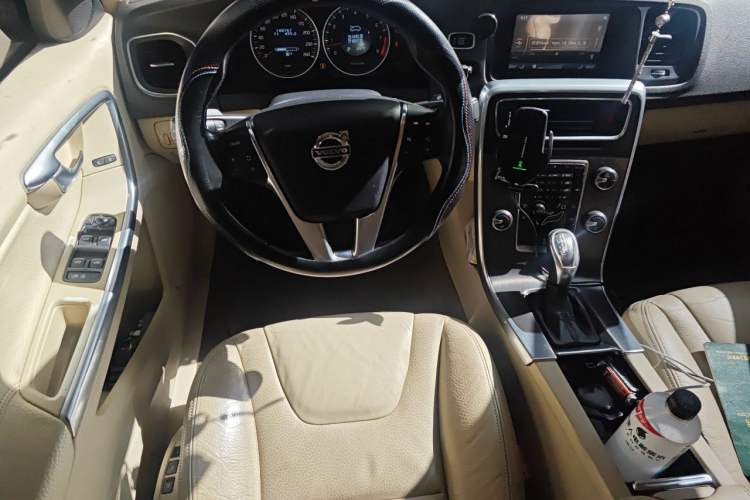 Used Volvo S60 2013 T5 Comfort Edition Steering Wheel