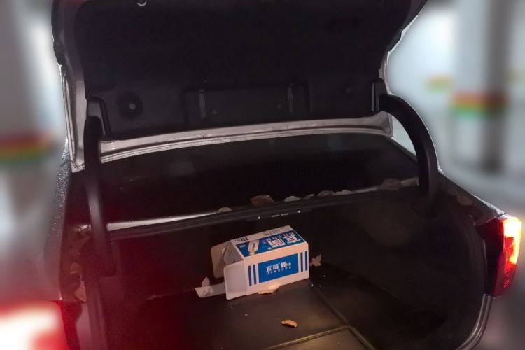 Used Volvo S60 2013 T5 Comfort Edition Trunk