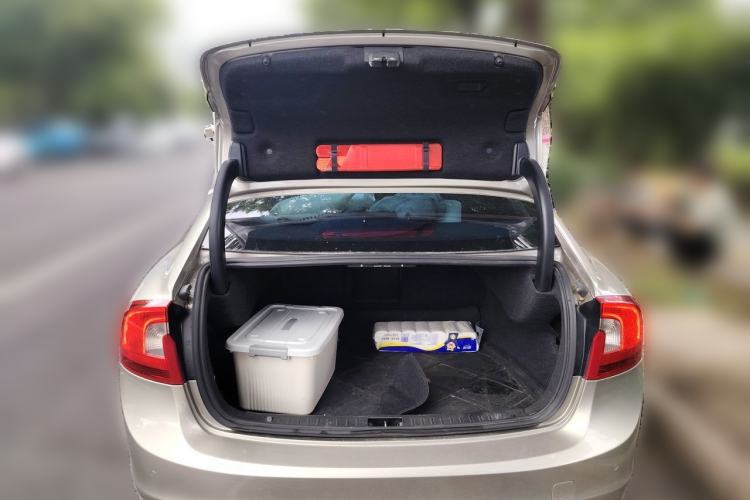 Used Volvo S60 2013 T5 Comfort Edition Trunk