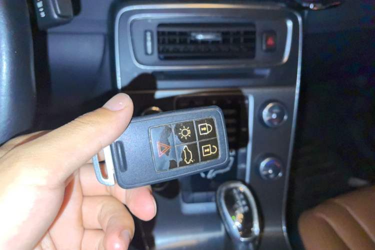 Used Volvo S60 2013 T5 Comfort Edition Vehicle Key