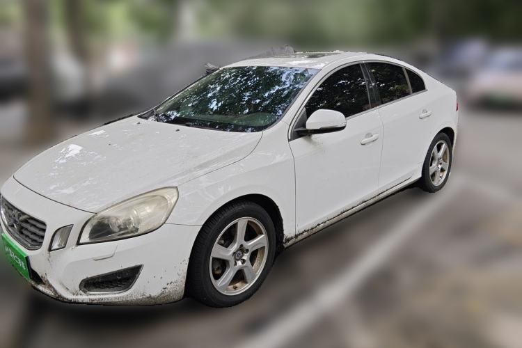 Used Volvo S60 2013 T5 Zhiya Edition Guazi used car, China used car export, Used car for sale, Used Volvo cars, Cheapest cars for sale