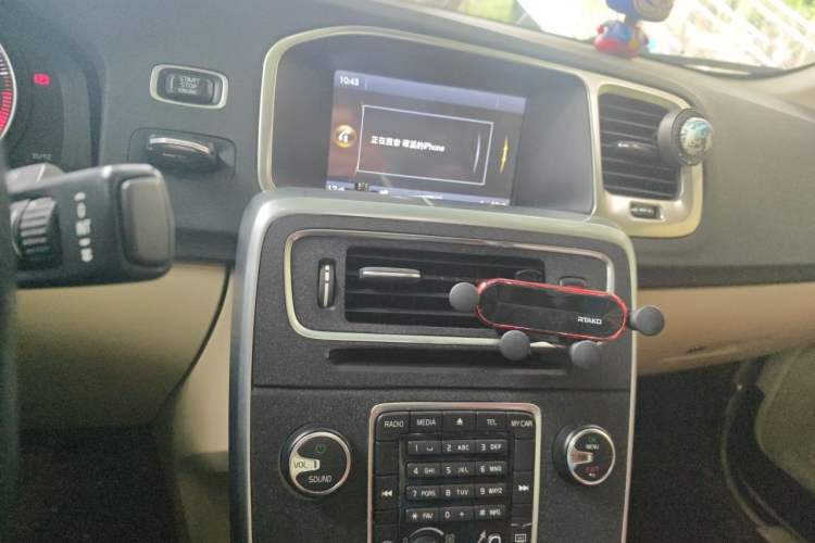 Used Volvo S60 2013 T5 Comfort Edition Audio And AC Panel