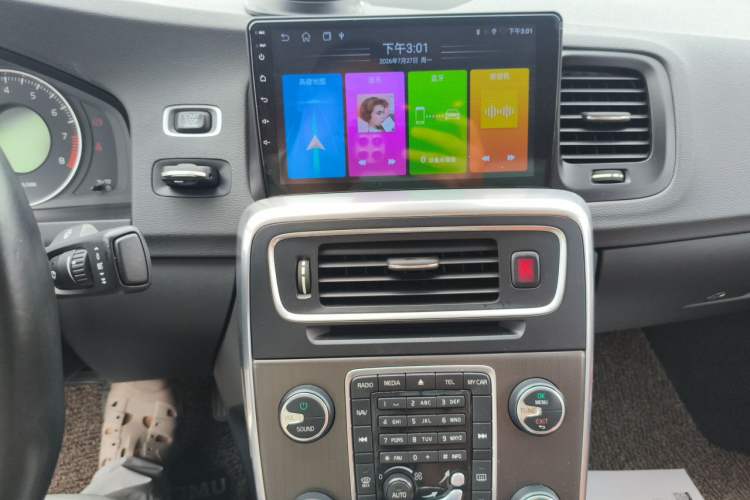 Used Volvo S60 2013 T5 Prestige Edition Audio And AC Panel