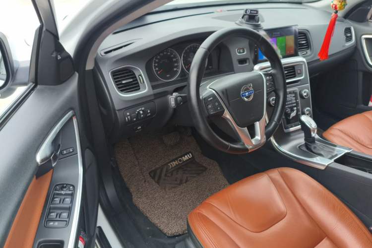 Used Volvo S60 2013 T5 Prestige Edition Driver Seat