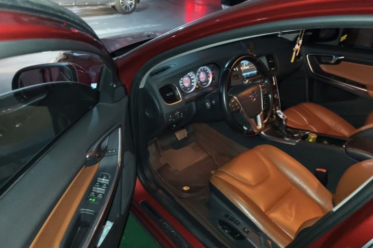 Used Volvo S60 2013 T5 Prestige Edition Driver Seat