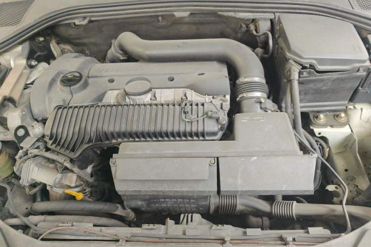 Used Volvo S60 2013 T5 Comfort Edition Engine Bay