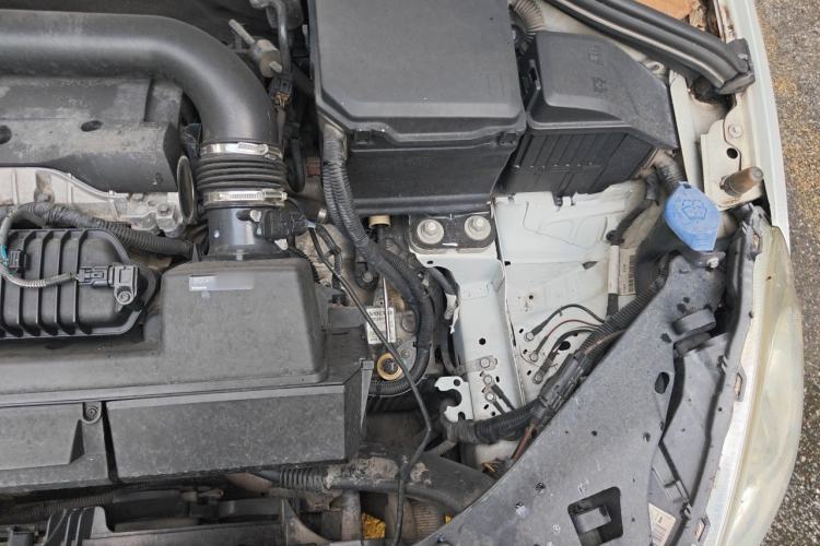 Used Volvo S60 2013 T5 Comfort Edition Engine Bay Left