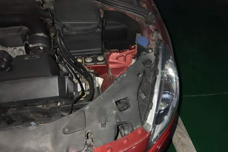 Used Volvo S60 2013 T5 Prestige Edition Engine Bay Left