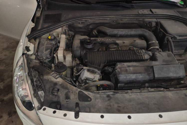 Used Volvo S60 2013 T5 Zhiya Edition Engine Bay Right