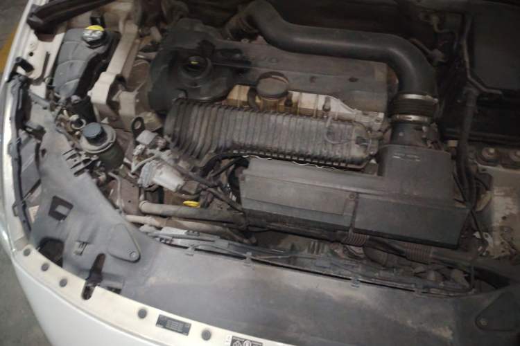 Used Volvo S60 2013 T5 Comfort Edition Engine Bay Right