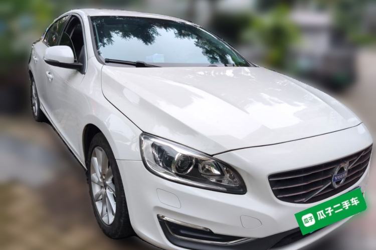 Used Volvo S60 2013 T5 Smart Edition Front Right 45 Deg
