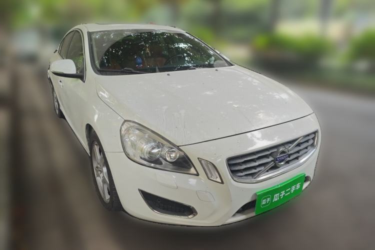 Used Volvo S60 2013 T5 Comfort Edition Front Right 45 Deg
