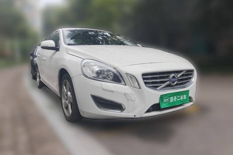 Used Volvo S60 2013 T5 Comfort Edition Front Right 45 Deg