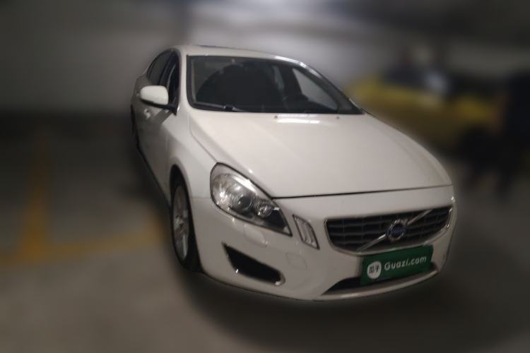Used Volvo S60 2013 T5 Comfort Edition Front Right 45 Deg