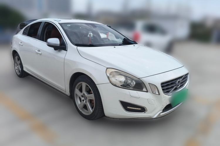 Used Volvo S60 2013 T5 Prestige Edition Front Right 45 Deg