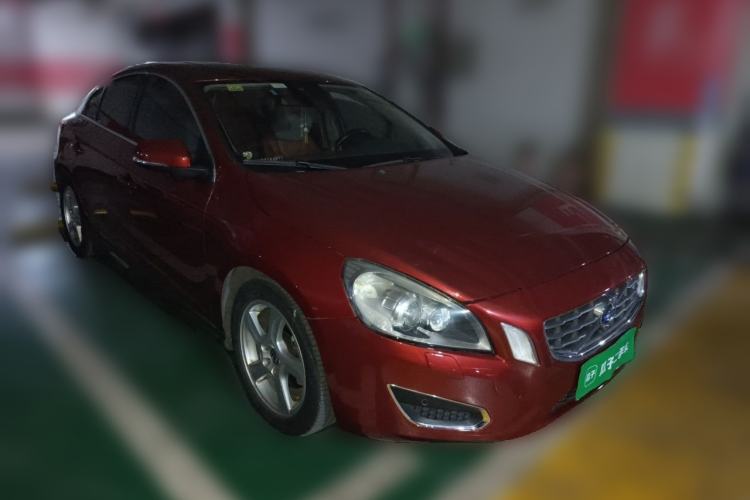 Used Volvo S60 2013 T5 Prestige Edition Front Right 45 Deg