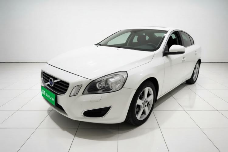 Used Volvo S60 2013 T5 Comfort Edition Guazi used car, China used car export, Used car for sale, Used Volvo cars, Cheapest cars for sale