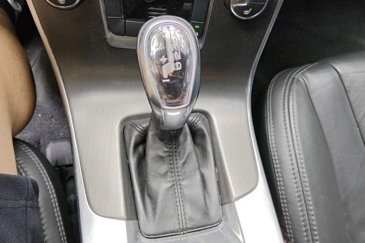 Used Volvo S60 2013 T5 Zhiya Edition Gear Lever