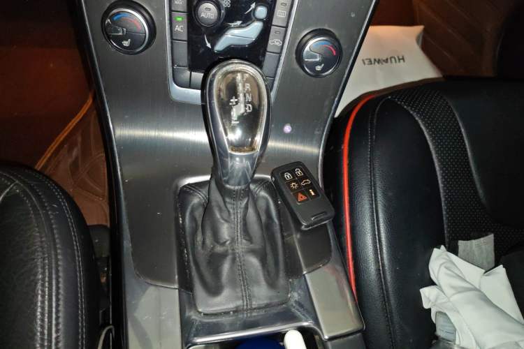 Used Volvo S60 2013 T5 Zhiya Edition Gear Lever