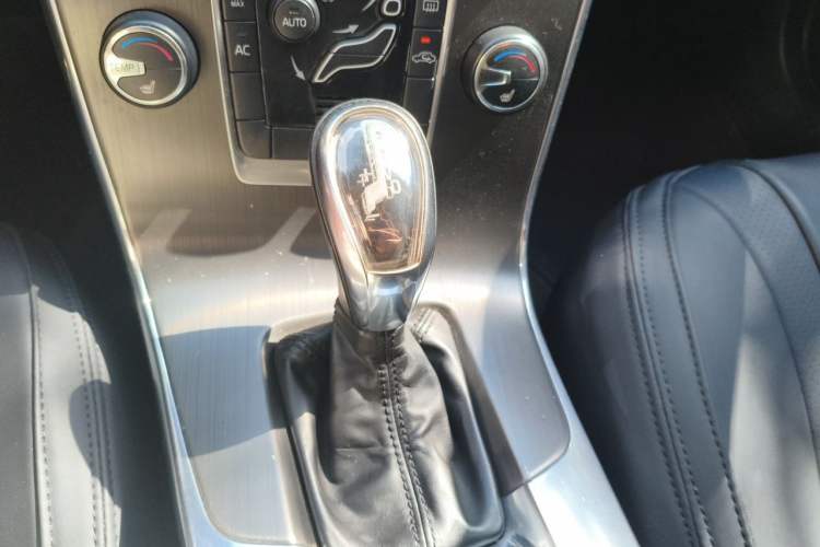Used Volvo S60 2013 T5 Comfort Edition Gear Lever