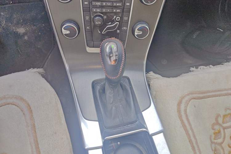 Used Volvo S60 2013 T5 Smart Edition Gear Lever