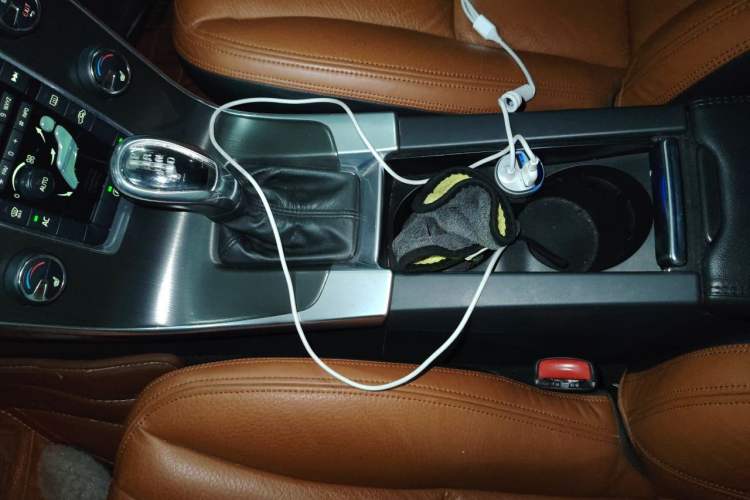 Used Volvo S60 2013 T5 Zhiya Edition Gear Lever