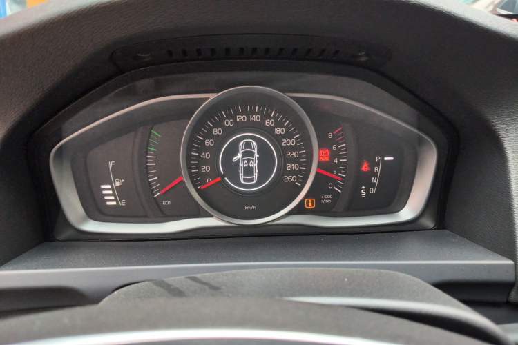 Used Volvo S60 2013 T5 Smart Edition Instrument Cluster