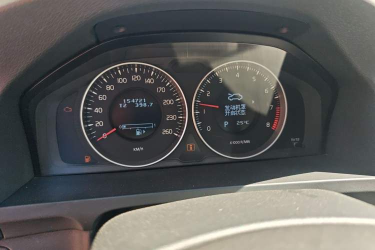 Used Volvo S60 2013 T5 Smart Edition Instrument Cluster