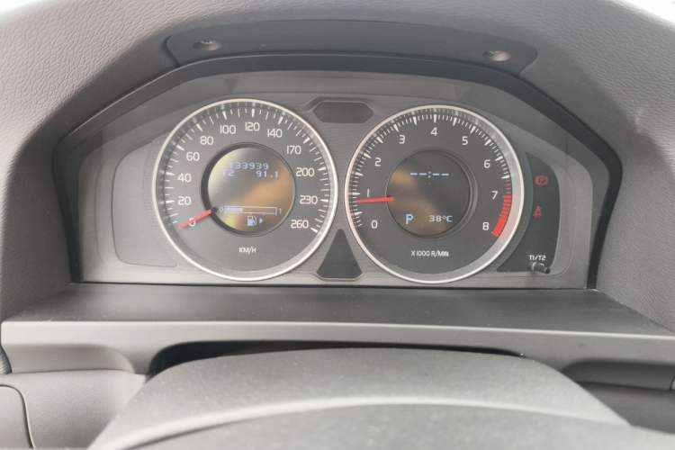 Used Volvo S60 2013 T5 Prestige Edition Instrument Cluster