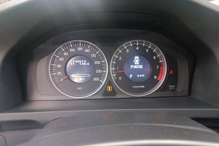 Used Volvo S60 2013 T5 Comfort Edition Odometer Close Up