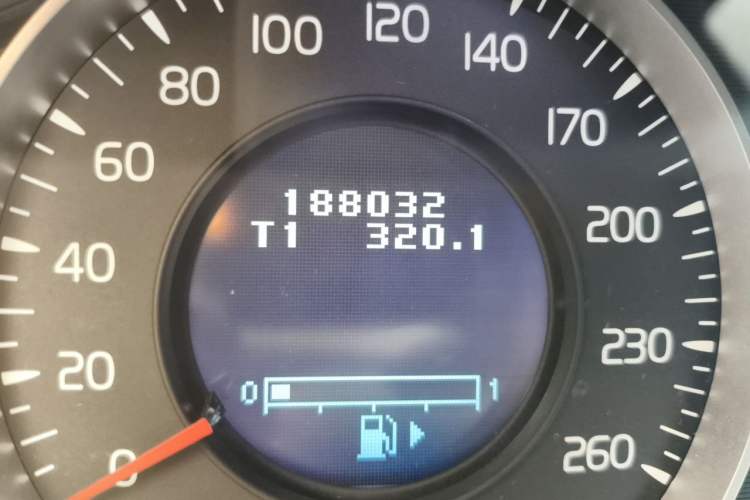 Used Volvo S60 2013 T5 Comfort Edition Odometer Close Up