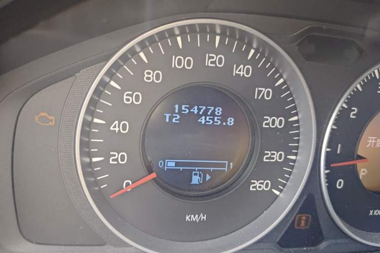 Used Volvo S60 2013 T5 Smart Edition Odometer Close Up