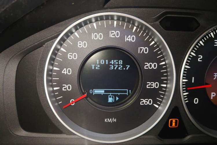 Used Volvo S60 2013 T5 Zhiya Edition Odometer Close Up