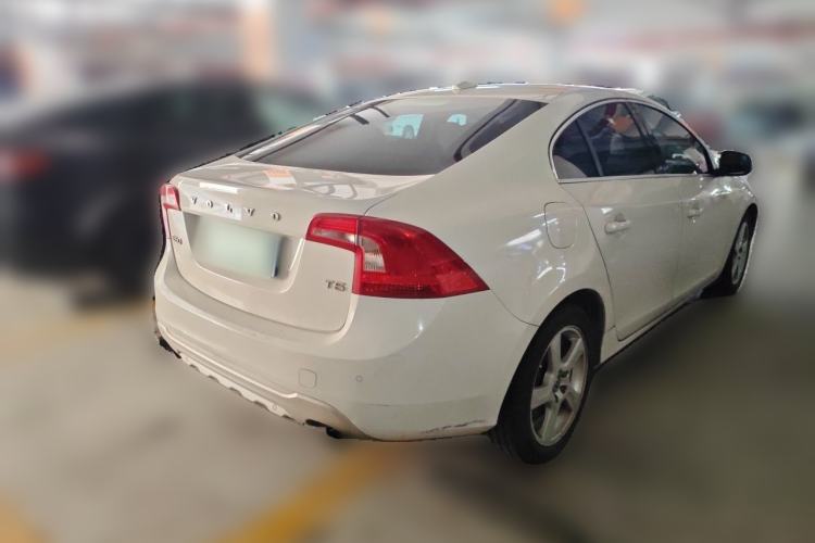 Used Volvo S60 2013 T5 Zhiya Edition Rear Right 45 Deg