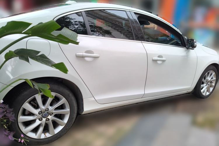 Used Volvo S60 2013 T5 Smart Edition Rear Right 45 Deg