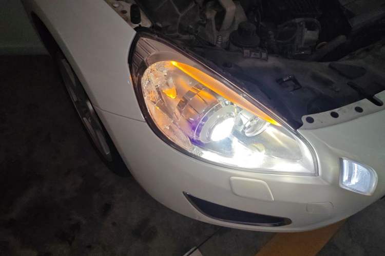 Used Volvo S60 2013 T5 Zhiya Edition Right Front Headlight