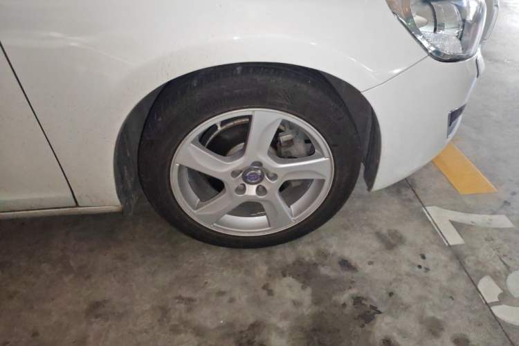 Used Volvo S60 2013 T5 Zhiya Edition Right Front Wheel Hub