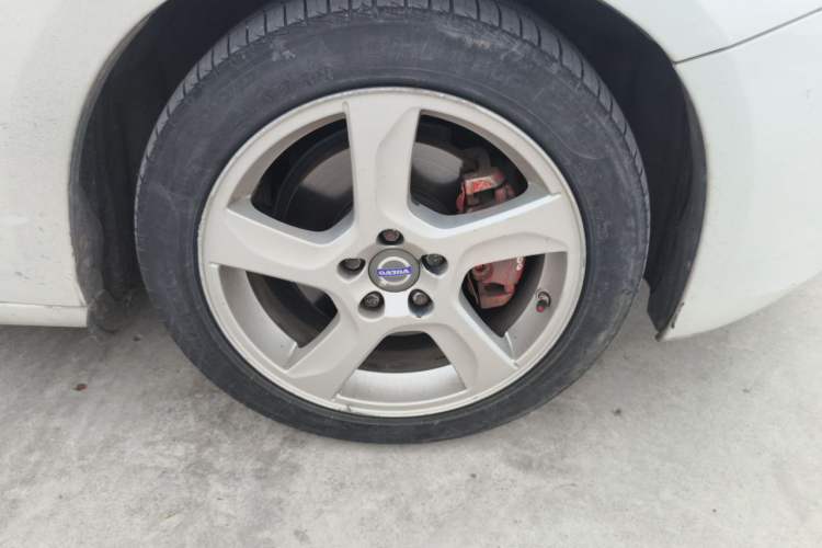 Used Volvo S60 2013 T5 Prestige Edition Right Front Wheel Hub