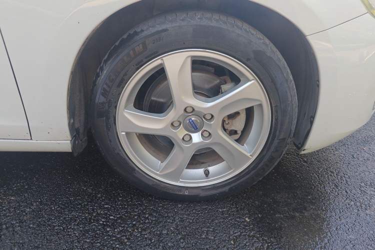 Used Volvo S60 2013 T5 Zhiya Edition Right Front Wheel Hub