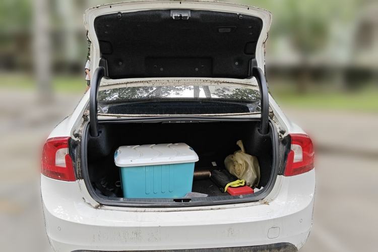 Used Volvo S60 2013 T5 Zhiya Edition Trunk
