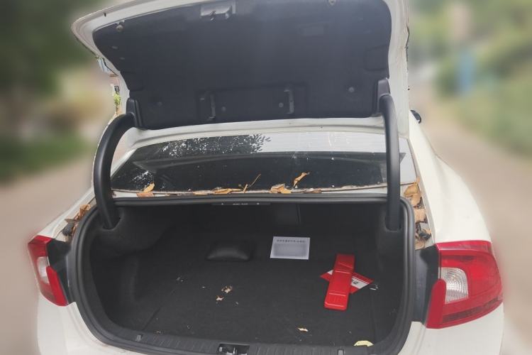 Used Volvo S60 2013 T5 Comfort Edition Trunk