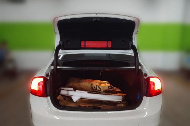 Used Volvo S60 2013 T5 Zhiya Edition Trunk