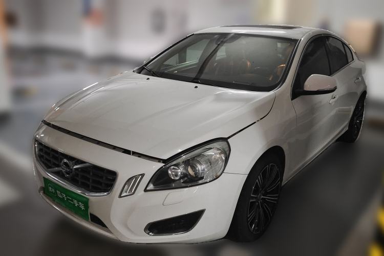 Used Volvo S60 2013 T5 Comfort Edition Guazi used car, China used car export, Used car for sale, Used cars, Cheapest cars for sale